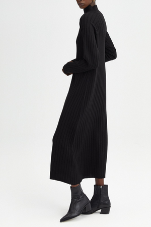 THE OLIVIA RIBBED KNIT DRESS BLACK