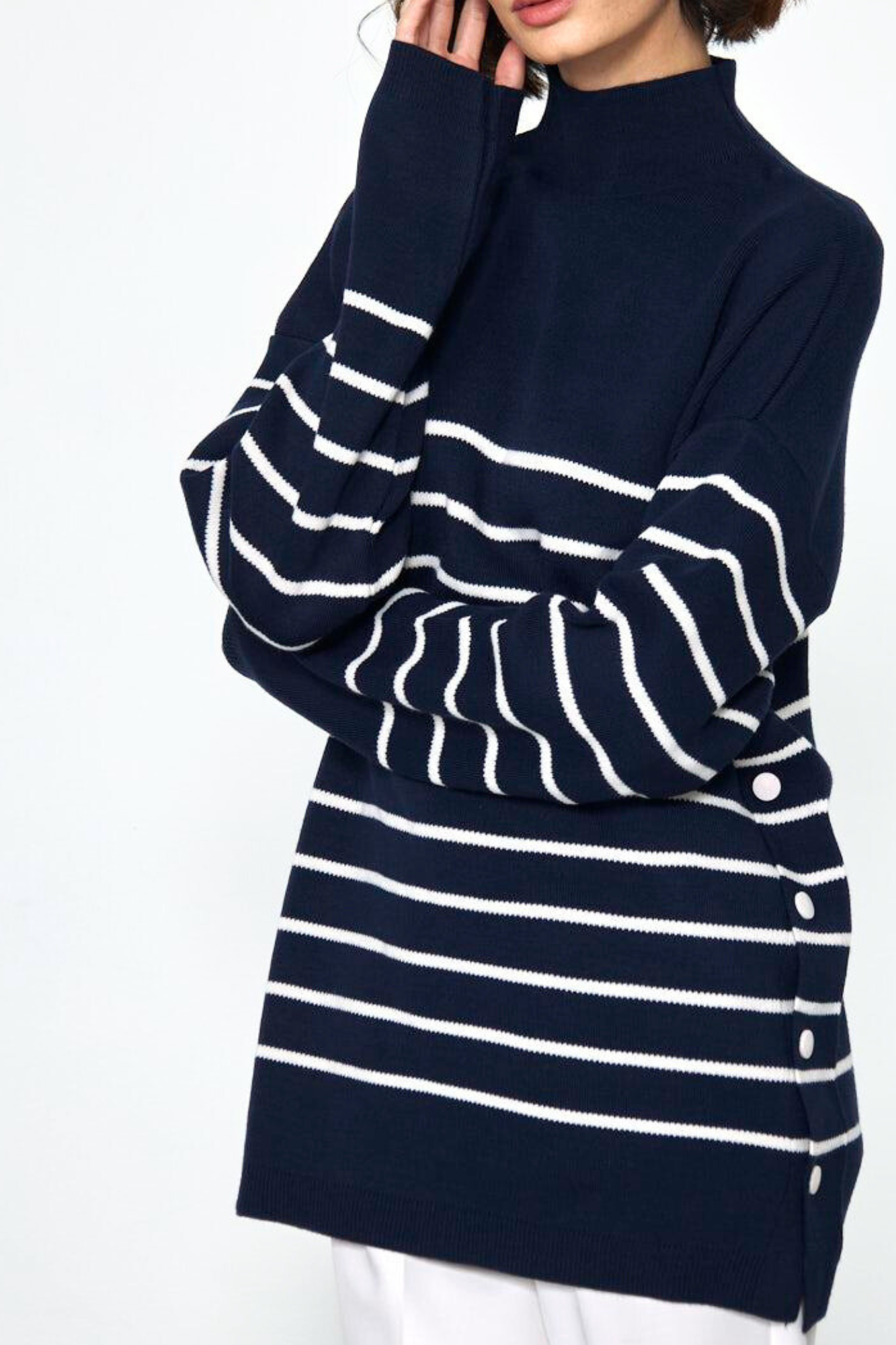 THE NAVY PULLOVER KNIT