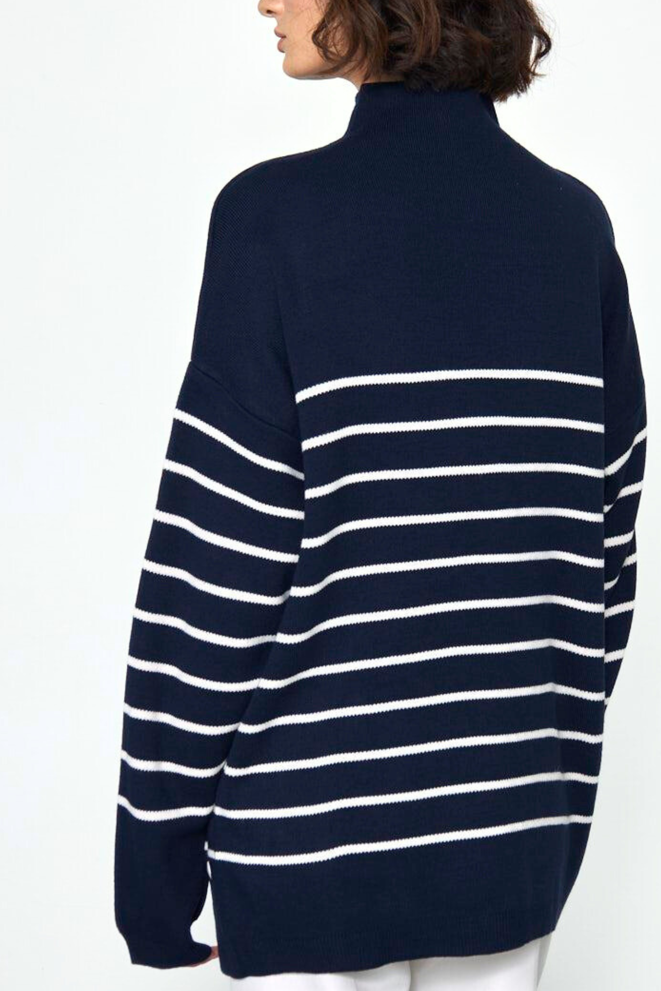 THE NAVY PULLOVER KNIT