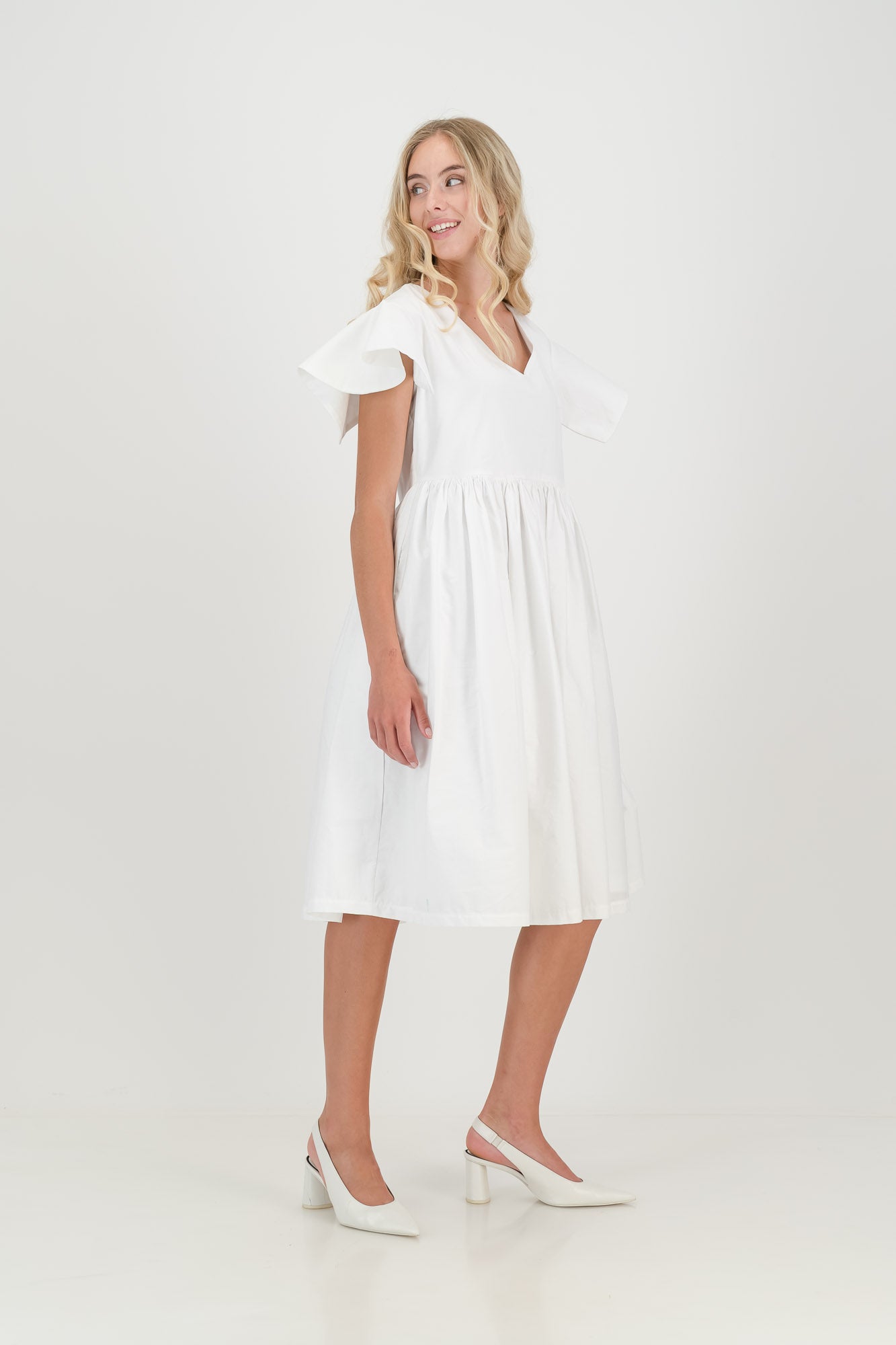 The White Poplin Daisy Dress