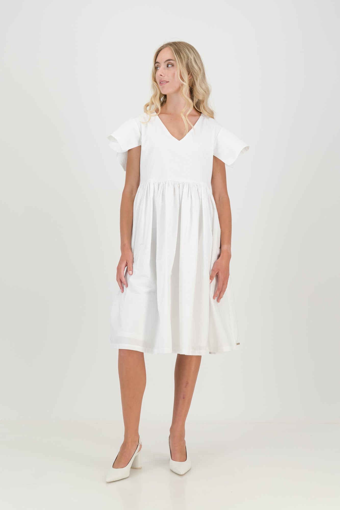 The White Poplin Daisy Dress